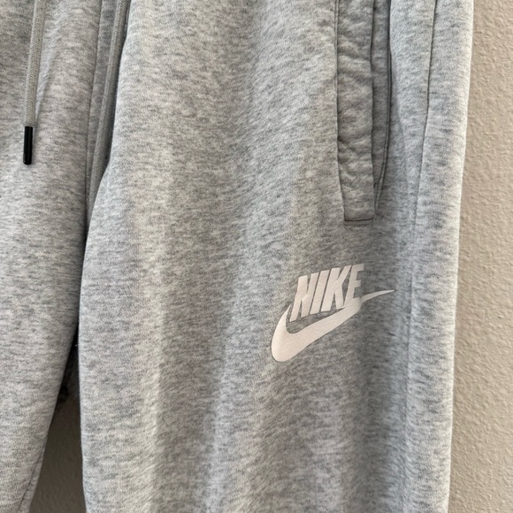Nike Light Gray Joggers Women Small - Picture 3 of 8